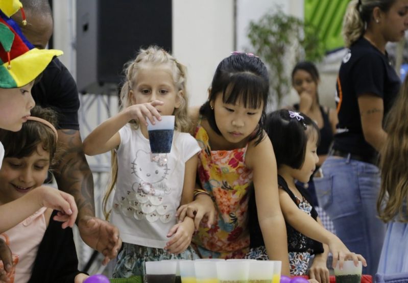 Buffets para Festas Infantis Preço Baixo em Santana de Parnaíba - Espaço para Festa Infantil na Chácara Califórnia