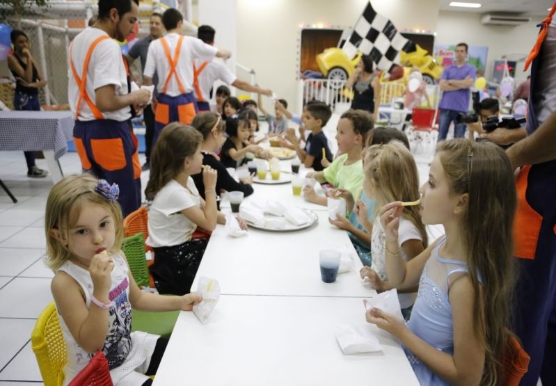Buffets para Festas Infantis Preços Acessíveis na Vila Nova Manchester - Espaço para Festa Infantil na Chácara Califórnia