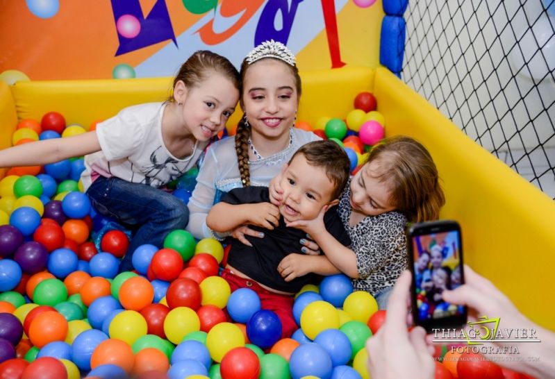 Espaço para Festa Corporativa Menores Valores no Rio Grande da Serra - Salão de Festa no Pari