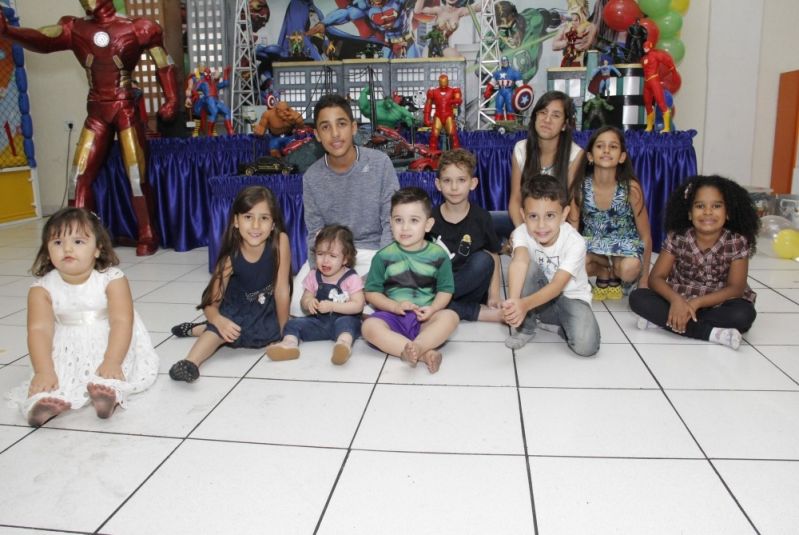 Salão para Festa Infantil Preços Acessíveis no Capão do Embira - Salão para Festa Infantil Preço